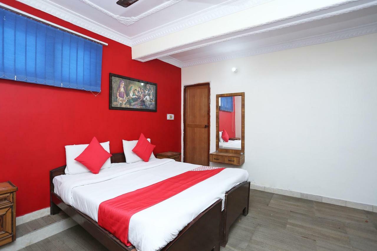 Oyo 39830 Hotel Esquire Meerut Zewnętrze zdjęcie
