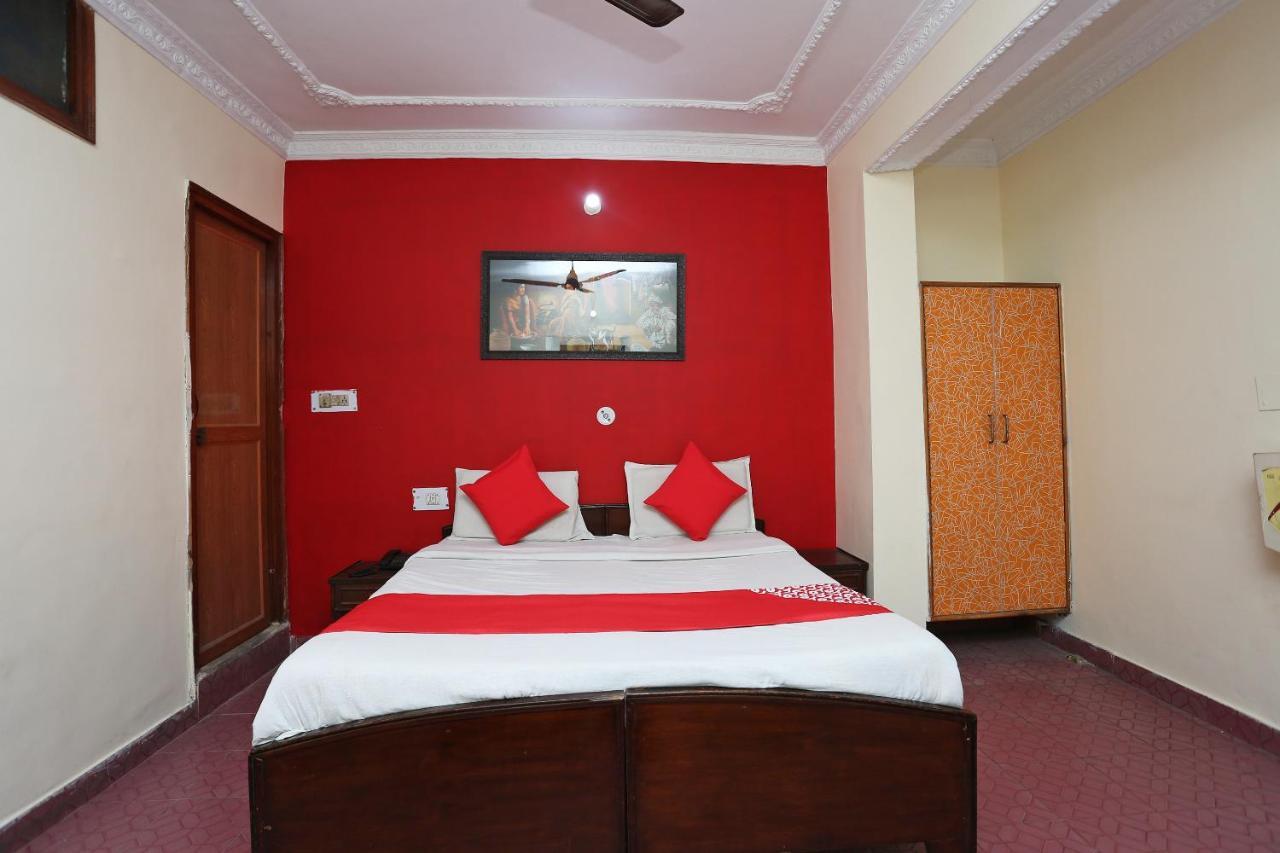 Oyo 39830 Hotel Esquire Meerut Zewnętrze zdjęcie
